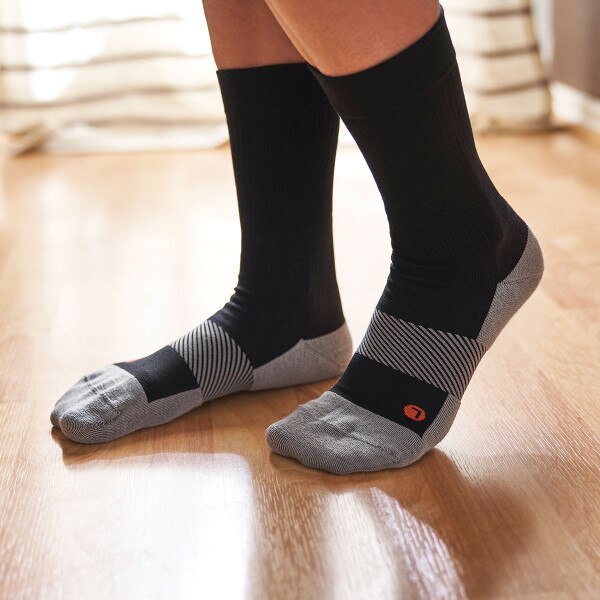 Women No. 7 Crew Length Socks Black
